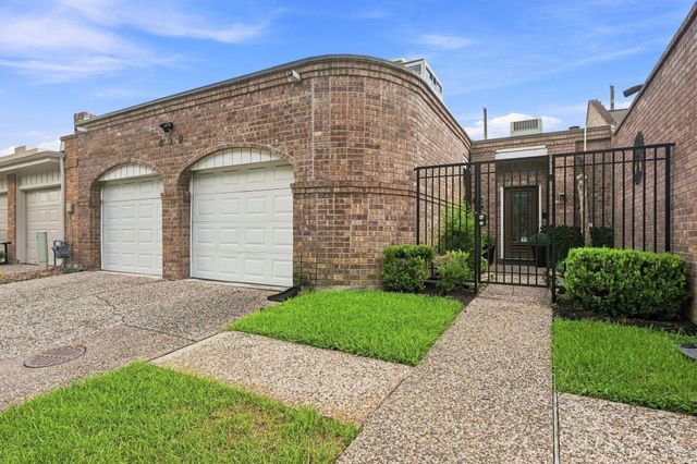419 E Fair Harbor Lane, Houston, TX 77079