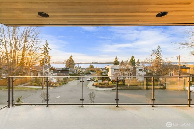 6504 103rd Avenue NE, Kirkland, WA 98033