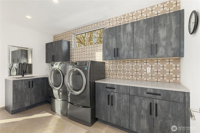 6504 103rd Avenue NE, Kirkland, WA 98033