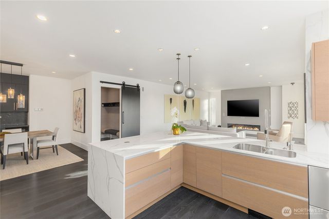 6504 103rd Avenue NE, Kirkland, WA 98033