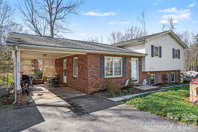 5069 W Piedmont Circle, Conover, NC 28613