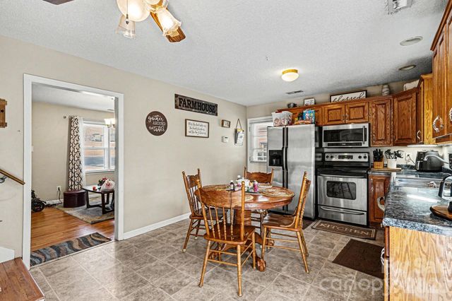 5069 W Piedmont Circle, Conover, NC 28613