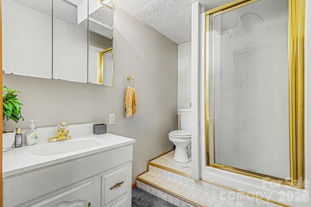 5069 W Piedmont Circle, Conover, NC 28613