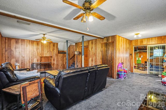 5069 W Piedmont Circle, Conover, NC 28613