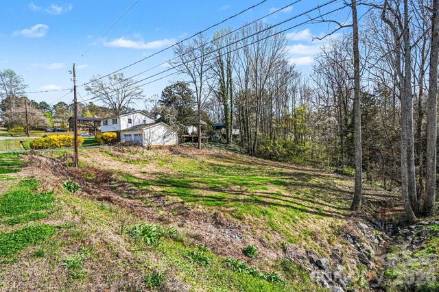 5069 W Piedmont Circle, Conover, NC 28613