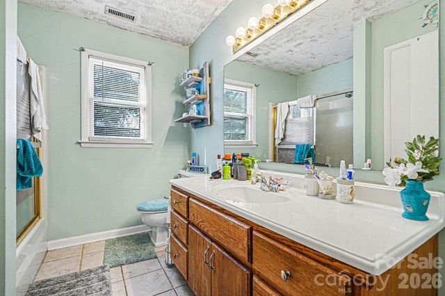 5069 W Piedmont Circle, Conover, NC 28613