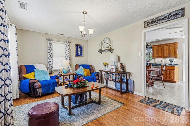 5069 W Piedmont Circle, Conover, NC 28613