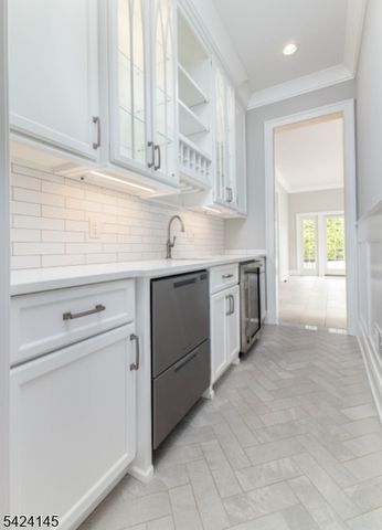 85 May Dr, Chatham Twp., NJ 07928