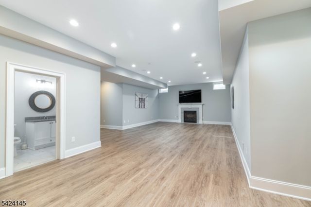 85 May Dr, Chatham Twp., NJ 07928