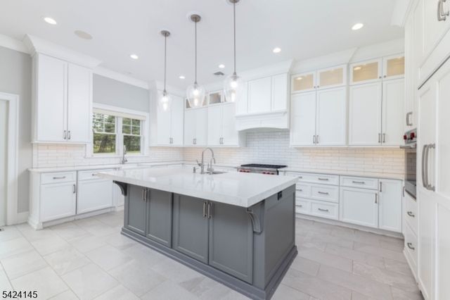 85 May Dr, Chatham Twp., NJ 07928