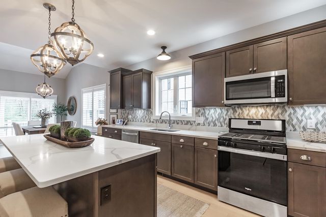 2 Del Ray Drive, Windham, NH 03087