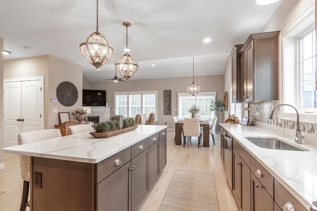 2 Del Ray Drive, Windham, NH 03087