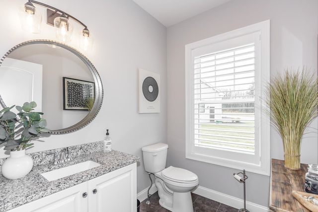 2 Del Ray Drive, Windham, NH 03087