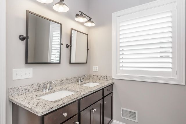 2 Del Ray Drive, Windham, NH 03087