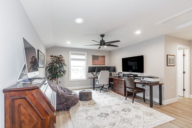2 Del Ray Drive, Windham, NH 03087