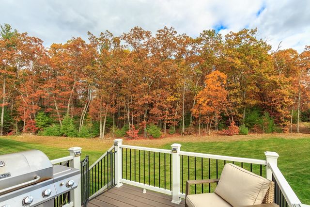 2 Del Ray Drive, Windham, NH 03087
