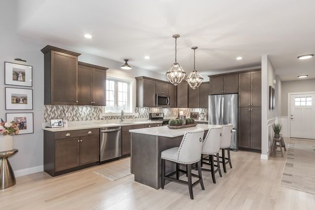 2 Del Ray Drive, Windham, NH 03087