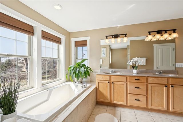 1347 Wild Indigo Road, Grayslake, IL 60030