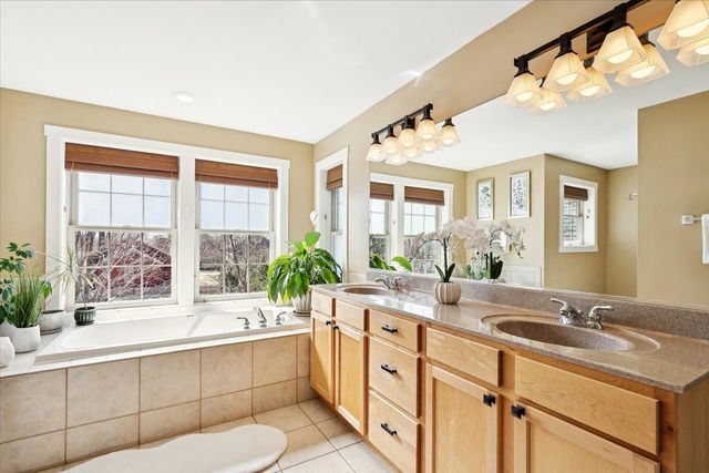 1347 Wild Indigo Road, Grayslake, IL 60030