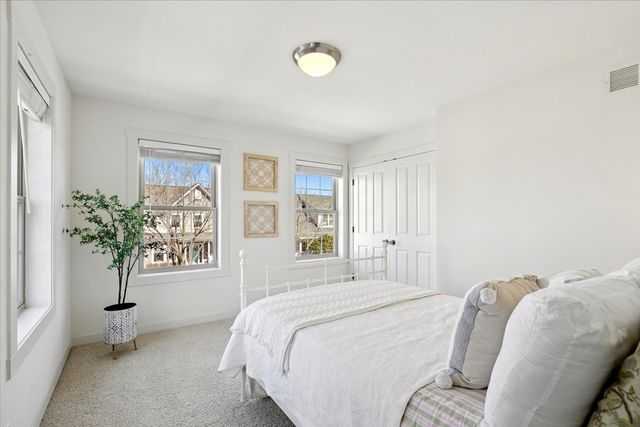 1347 Wild Indigo Road, Grayslake, IL 60030