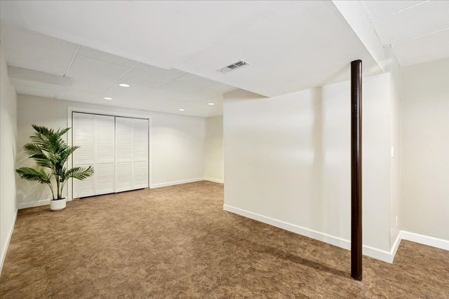 1347 Wild Indigo Road, Grayslake, IL 60030