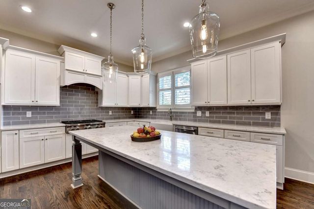 383 Birchfield Drive, Marietta, GA 30068