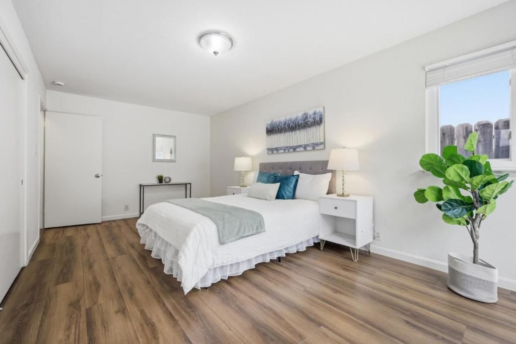 Image 10 of property listing at 1425 Royal Avenue, San Mateo, CA 94401