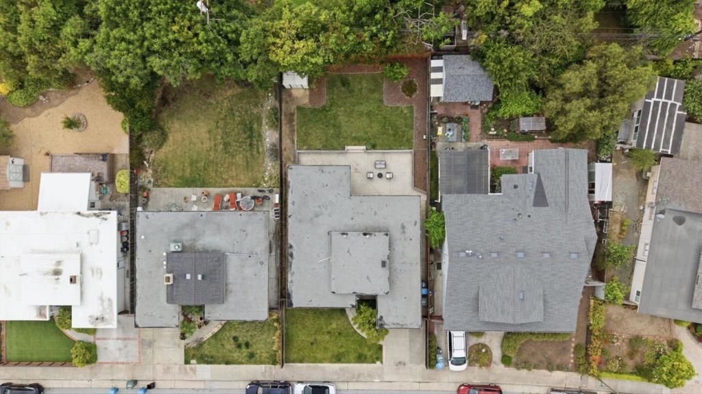 Image 29 of property listing at 1425 Royal Avenue, San Mateo, CA 94401