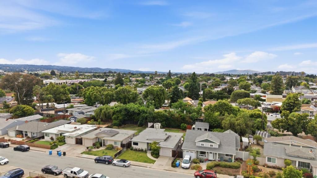 Image 33 of property listing at 1425 Royal Avenue, San Mateo, CA 94401