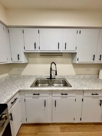 1557 Jill Court 104, Glendale Heights, IL 60139