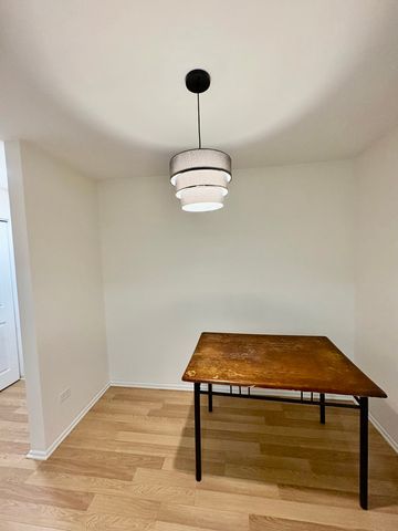 1557 Jill Court 104, Glendale Heights, IL 60139