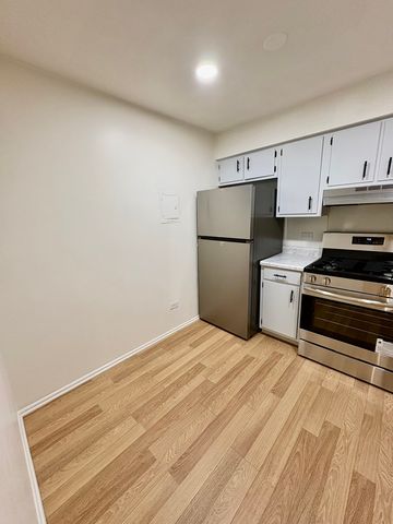 1557 Jill Court 104, Glendale Heights, IL 60139