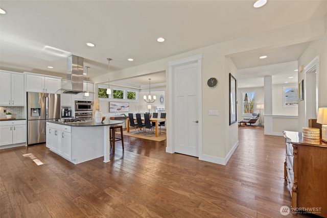 23331 SE 4th Place, Sammamish, WA 98074