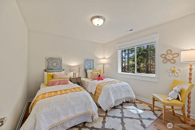 23331 SE 4th Place, Sammamish, WA 98074