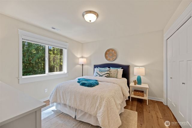 23331 SE 4th Place, Sammamish, WA 98074