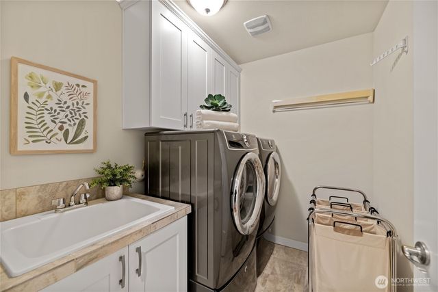 23331 SE 4th Place, Sammamish, WA 98074