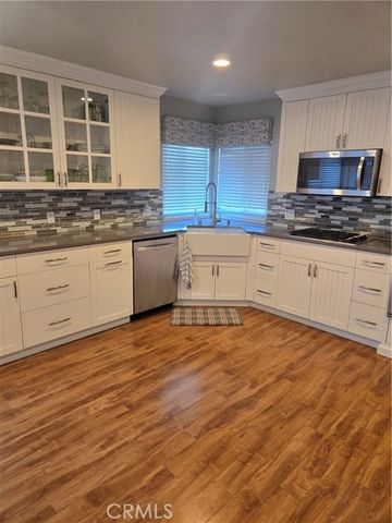 2059 Summit Drive, Escondido, CA 92025