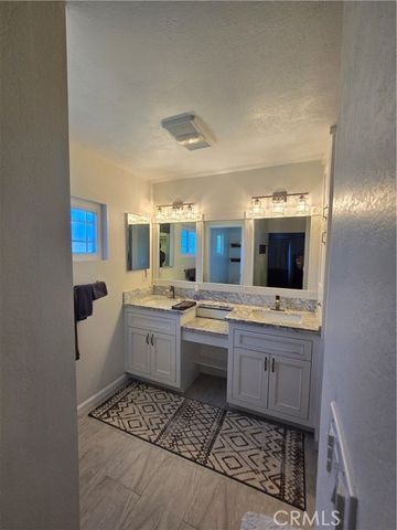 2059 Summit Drive, Escondido, CA 92025