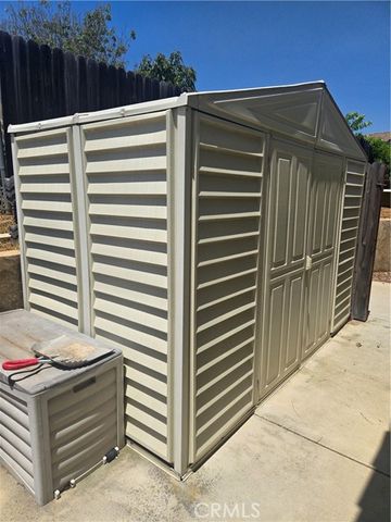 2059 Summit Drive, Escondido, CA 92025