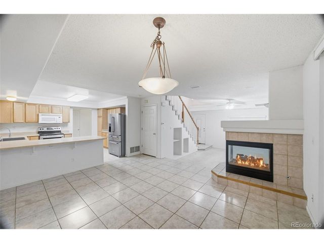 21136 E 40th Pl, Denver, CO 80249