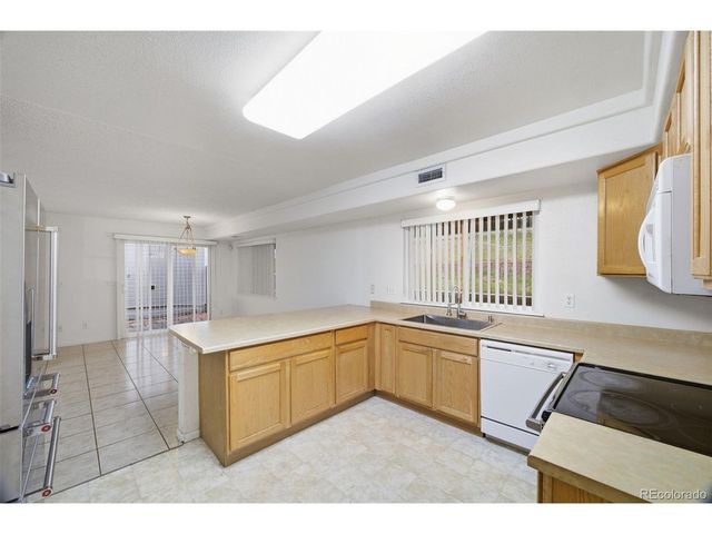 21136 E 40th Pl, Denver, CO 80249