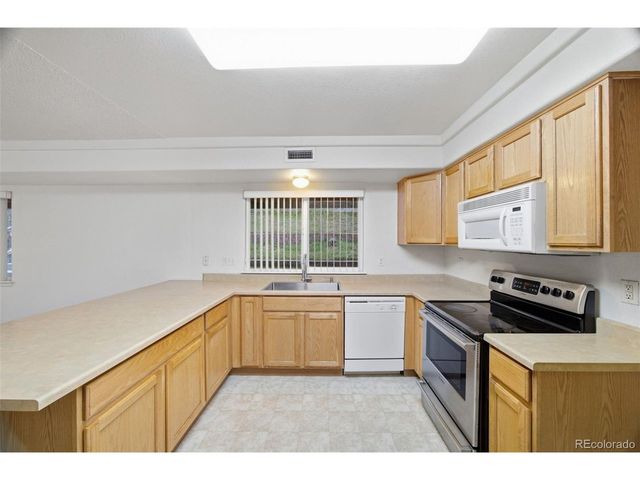 21136 E 40th Pl, Denver, CO 80249