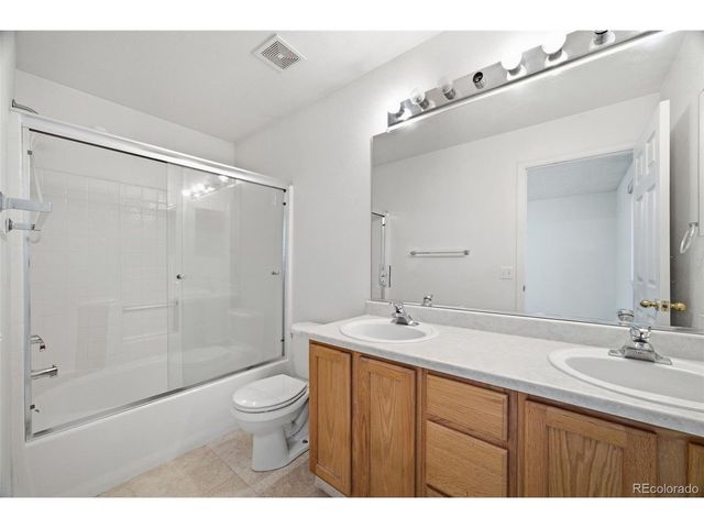 21136 E 40th Pl, Denver, CO 80249