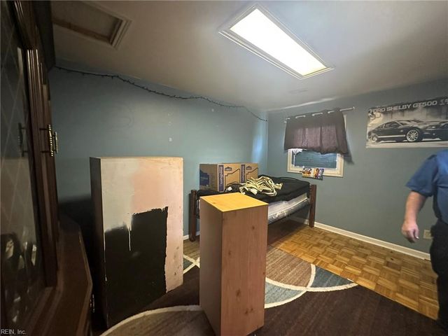 227 Little Farms AVE, Hampton, VA 23661