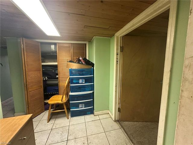 227 Little Farms AVE, Hampton, VA 23661