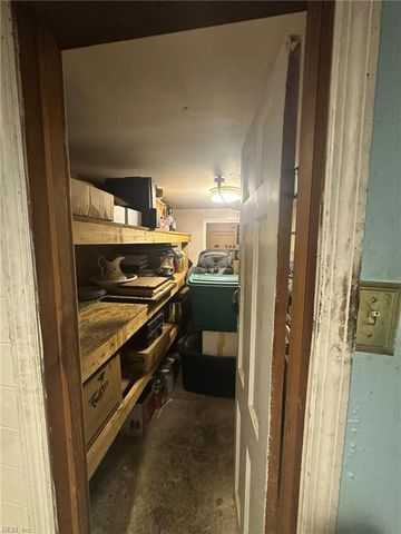 227 Little Farms AVE, Hampton, VA 23661