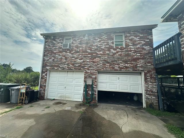 227 Little Farms AVE, Hampton, VA 23661