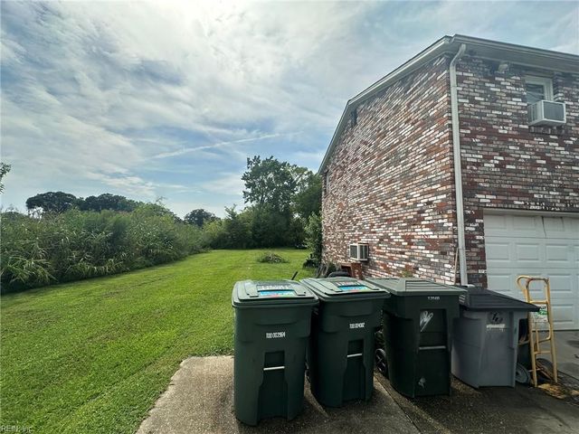 227 Little Farms AVE, Hampton, VA 23661