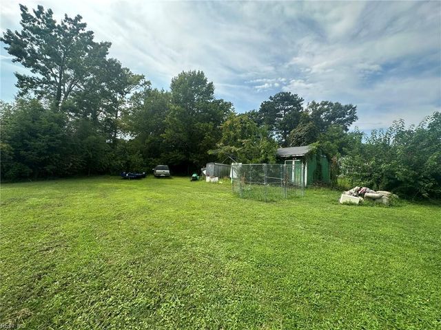 227 Little Farms AVE, Hampton, VA 23661