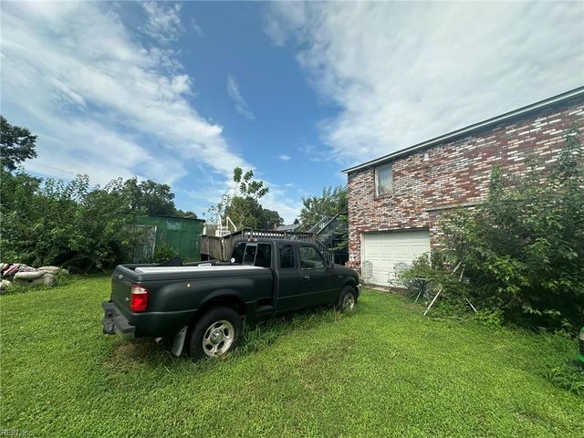 227 Little Farms AVE, Hampton, VA 23661